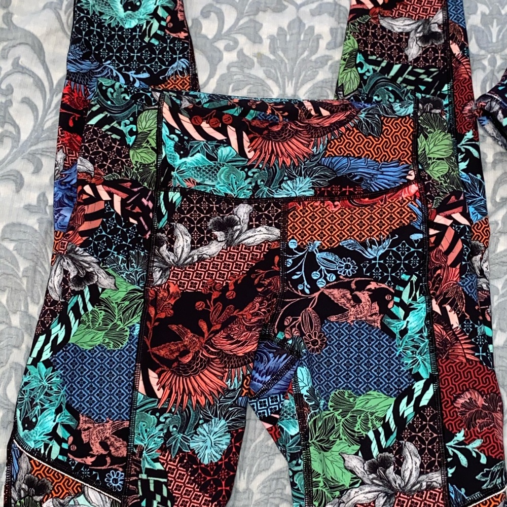 Lululemon Speed Up Tight *Full-On Luxtreme 28"
Zen Clash Multi size 2 - Picture 4 of 9